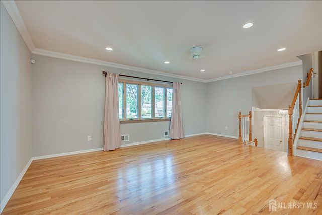 4 Augusta Court, Edison, NJ 08820