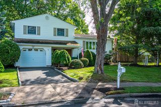 4 Augusta Court, Edison, NJ 08820