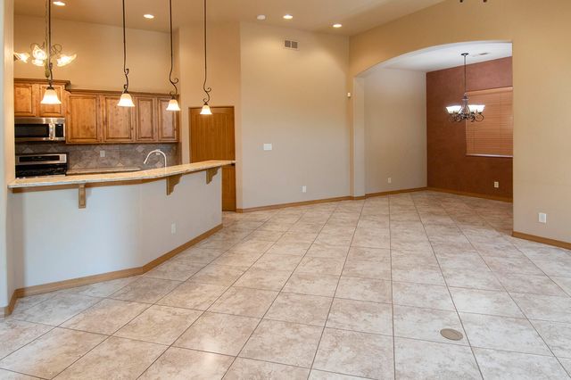 1301 Valle Lane NW, Albuquerque, NM 87107