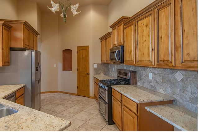 1301 Valle Lane NW, Albuquerque, NM 87107