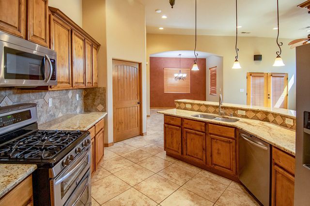 1301 Valle Lane NW, Albuquerque, NM 87107