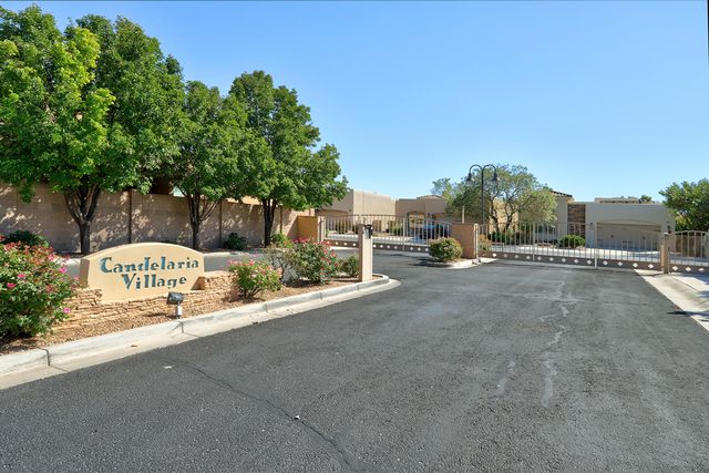 1301 Valle Lane NW, Albuquerque, NM 87107