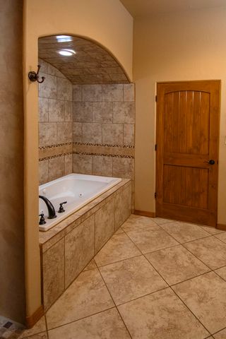 1301 Valle Lane NW, Albuquerque, NM 87107