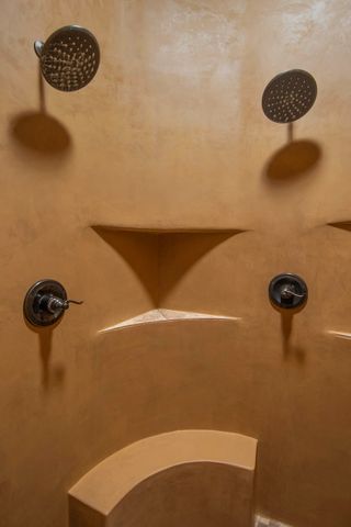 1301 Valle Lane NW, Albuquerque, NM 87107