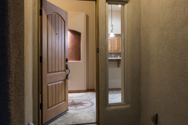 1301 Valle Lane NW, Albuquerque, NM 87107