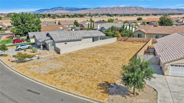 12977 Briarcliff, Victorville, CA 92395