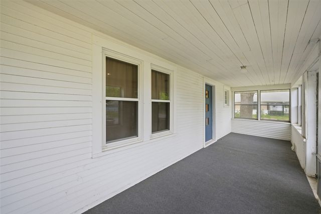 1716 E 14th Street, Des Moines, IA 50316