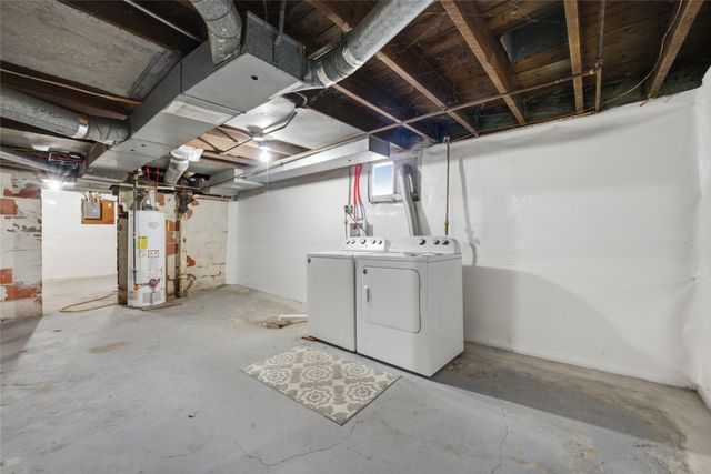 1716 E 14th Street, Des Moines, IA 50316