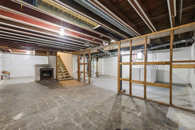 1716 E 14th Street, Des Moines, IA 50316
