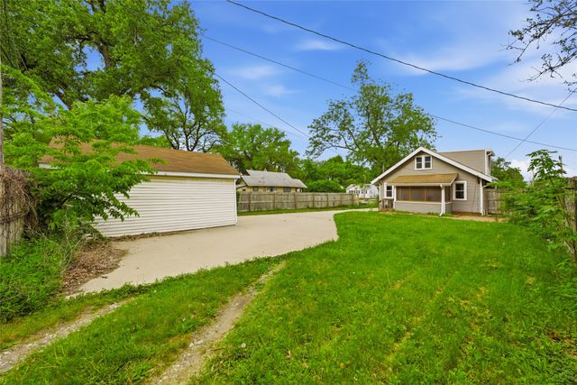 1716 E 14th Street, Des Moines, IA 50316