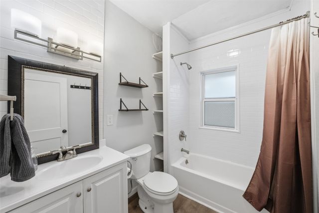 1716 E 14th Street, Des Moines, IA 50316
