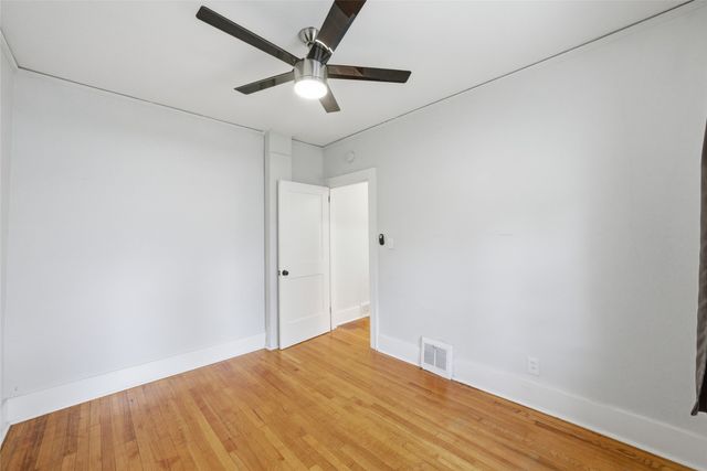 1716 E 14th Street, Des Moines, IA 50316