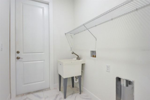 3889 WALKER ROAD, Apopka, FL 32703