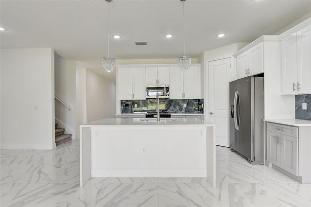 3889 WALKER ROAD, Apopka, FL 32703