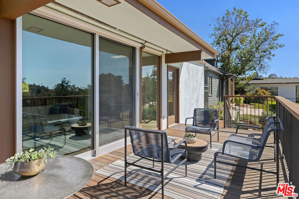 2508 Armstrong Avenue, Los Angeles, CA 90039 — photo 2