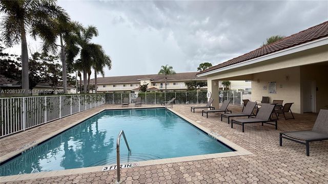 3452 Cypress Trail 203, West Palm Beach, FL 33417