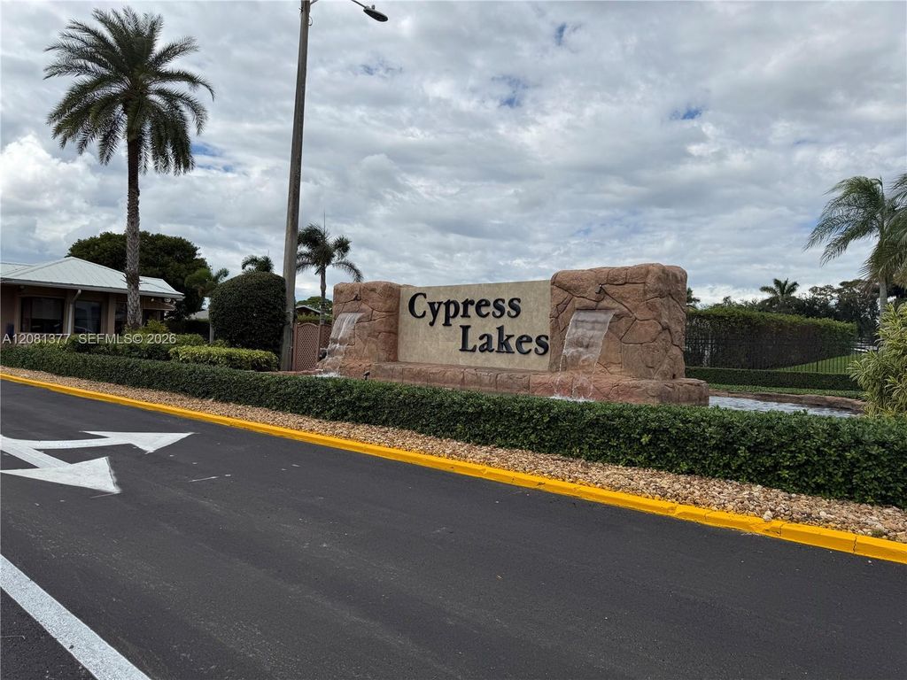3452 Cypress Trail 203, West Palm Beach, FL 33417