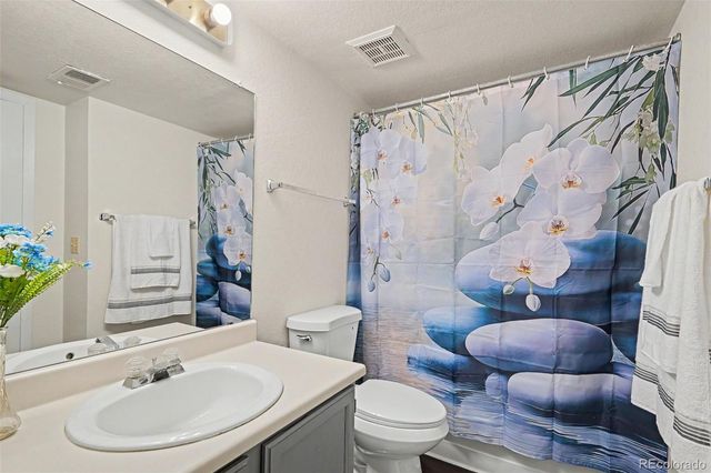 19192 E Wyoming Place 105, Aurora, CO 80017
