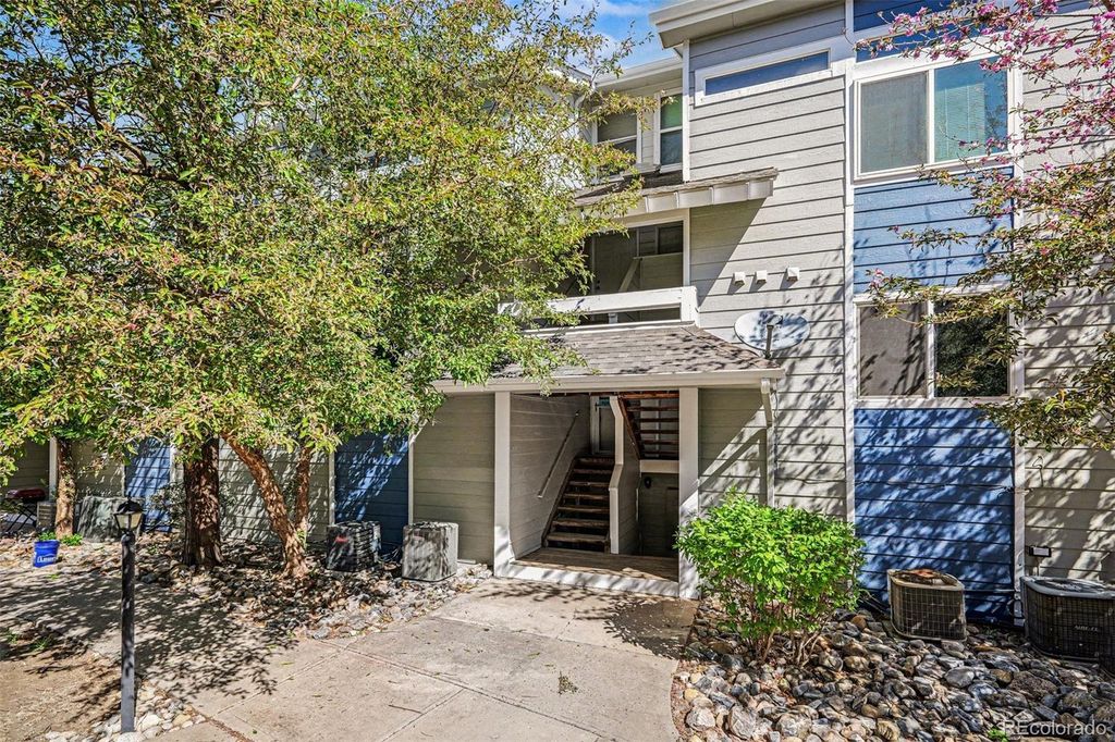 19192 E Wyoming Place 105, Aurora, CO 80017