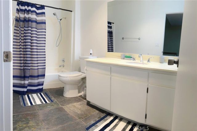 18526 Mayall I, Northridge, CA 91324