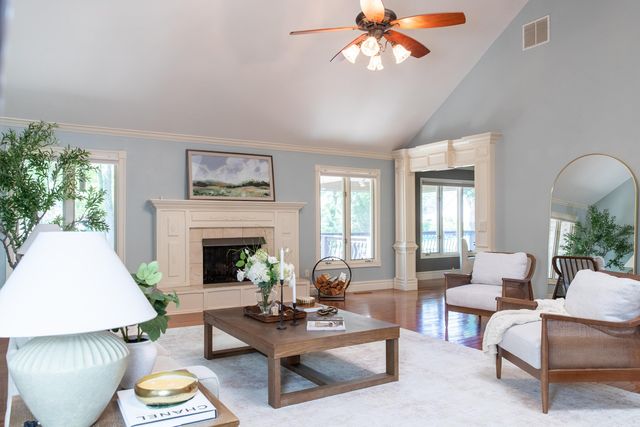 5115 S Castlewood Drive, Springfield, MO 65804