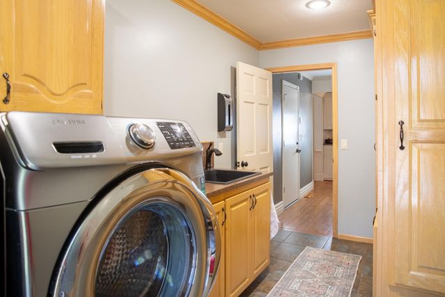 5115 S Castlewood Drive, Springfield, MO 65804