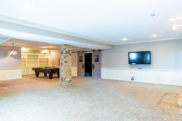 5115 S Castlewood Drive, Springfield, MO 65804