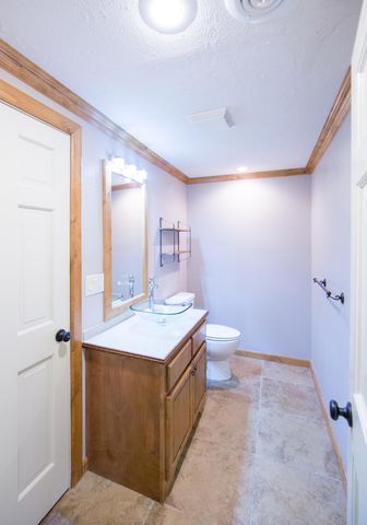 5115 S Castlewood Drive, Springfield, MO 65804