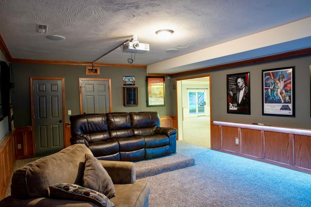 5115 S Castlewood Drive, Springfield, MO 65804