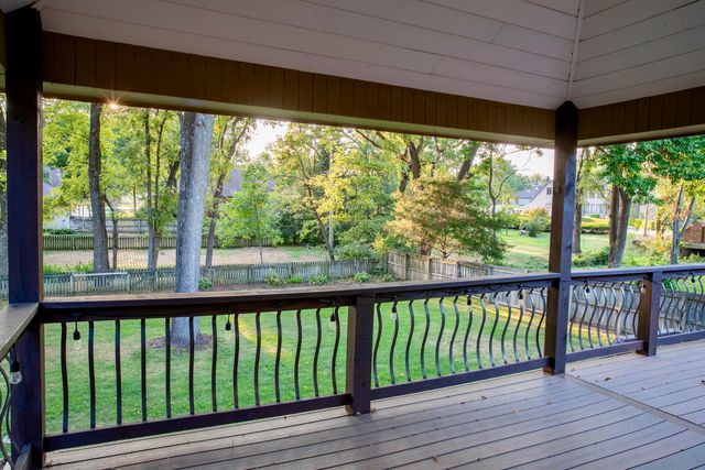 5115 S Castlewood Drive, Springfield, MO 65804