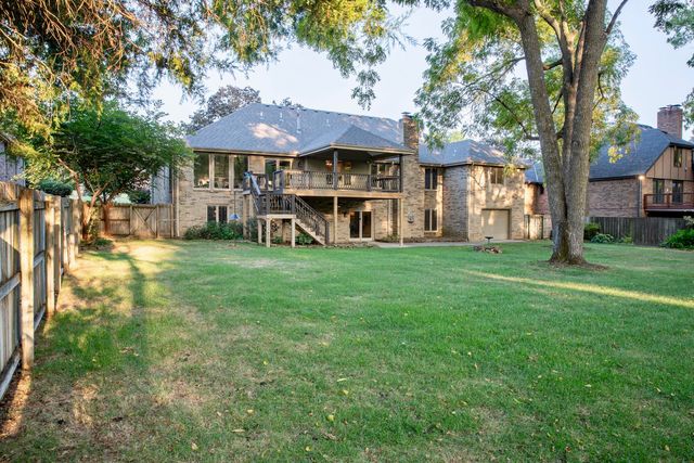 5115 S Castlewood Drive, Springfield, MO 65804