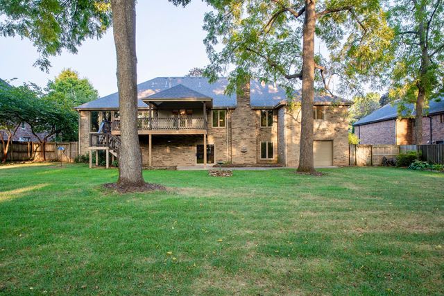 5115 S Castlewood Drive, Springfield, MO 65804