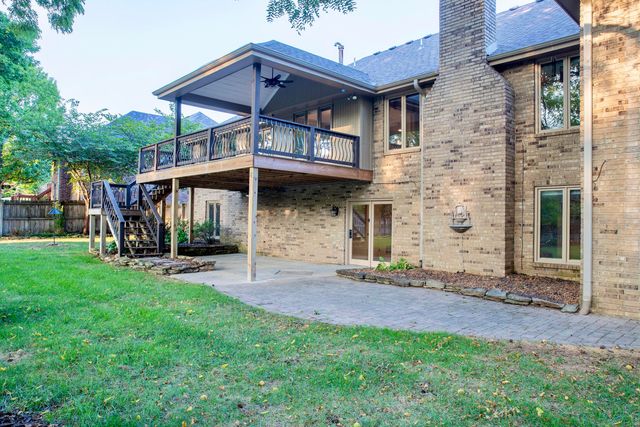 5115 S Castlewood Drive, Springfield, MO 65804
