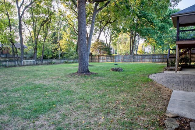 5115 S Castlewood Drive, Springfield, MO 65804