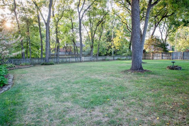 5115 S Castlewood Drive, Springfield, MO 65804