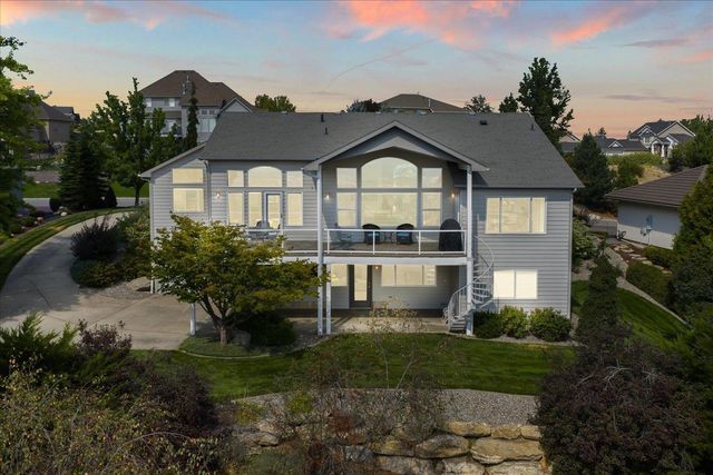 8816 E Woodland Park Dr, Spokane, WA 99217