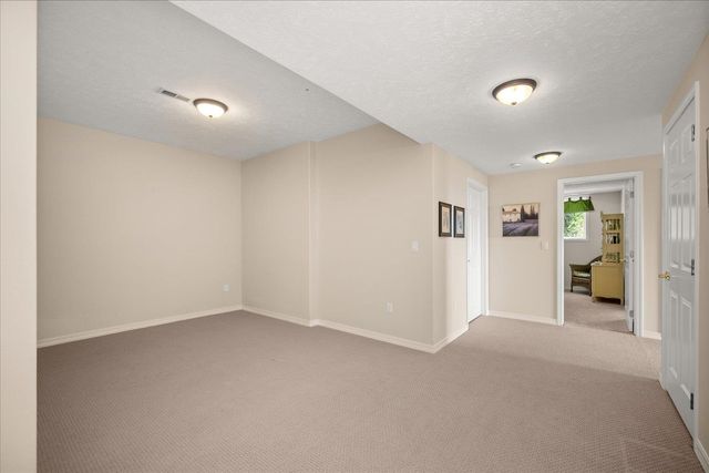 8816 E Woodland Park Dr, Spokane, WA 99217