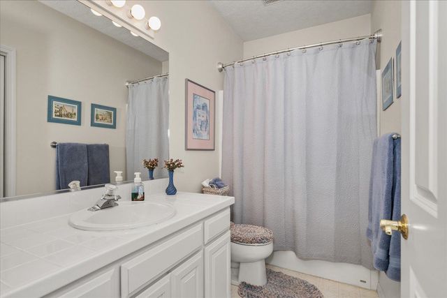 8816 E Woodland Park Dr, Spokane, WA 99217