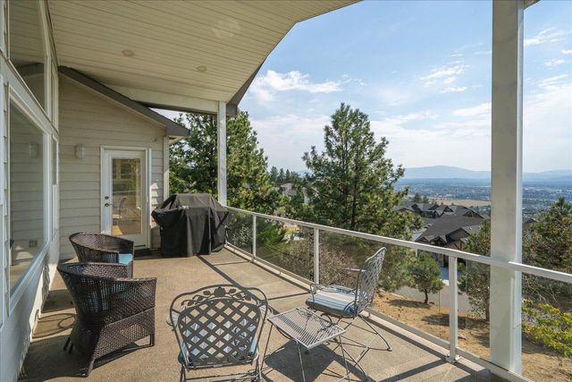 8816 E Woodland Park Dr, Spokane, WA 99217