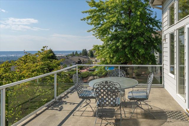 8816 E Woodland Park Dr, Spokane, WA 99217