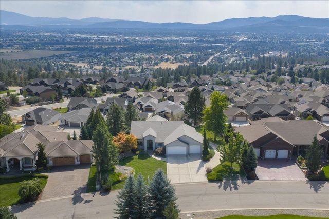 8816 E Woodland Park Dr, Spokane, WA 99217