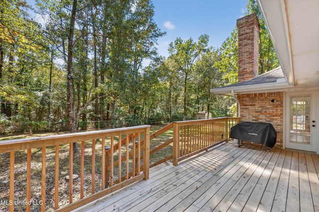 2500 Tearose Lane, Moss Point, MS 39562
