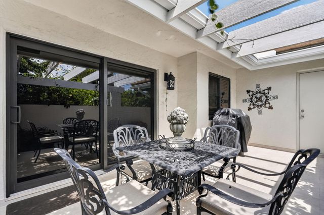 3648 Freshwater Drive, Jupiter, FL 33477