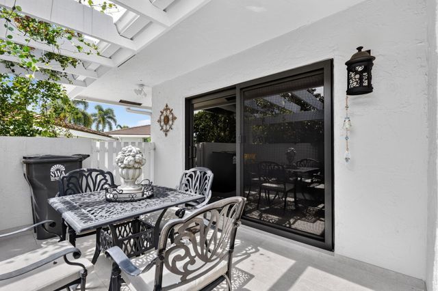 3648 Freshwater Drive, Jupiter, FL 33477