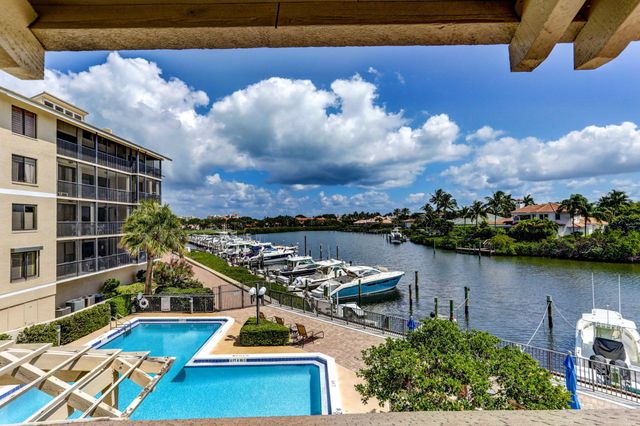 3648 Freshwater Drive, Jupiter, FL 33477