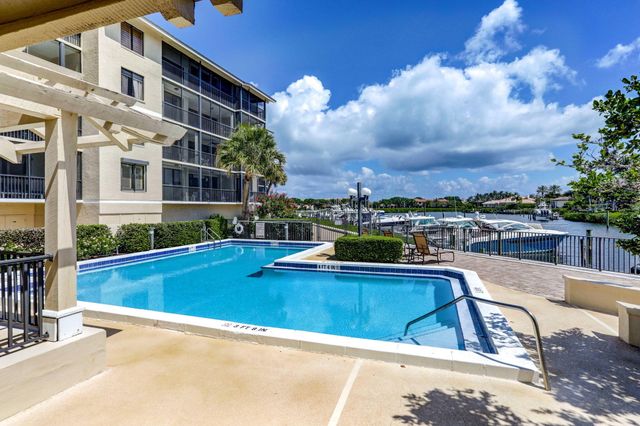 3648 Freshwater Drive, Jupiter, FL 33477