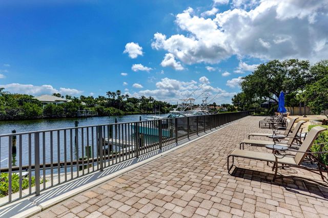 3648 Freshwater Drive, Jupiter, FL 33477
