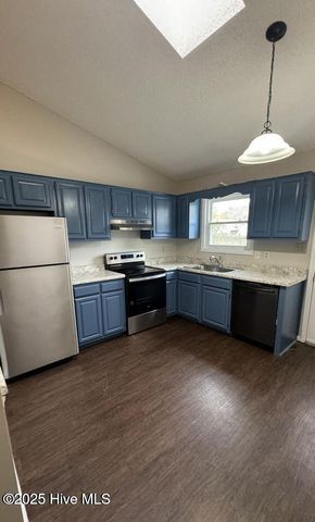105 Garden Place, Jacksonville, NC 28546