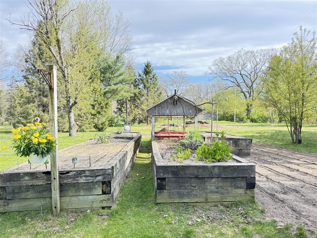 602 Fruitvale Road, Montague, MI 49437
