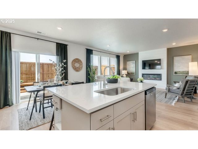 3594 Main St, Forest Grove, OR 97116